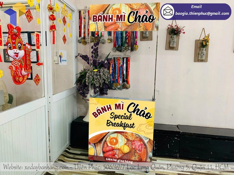 xe-ban-banh-mi-chao-re